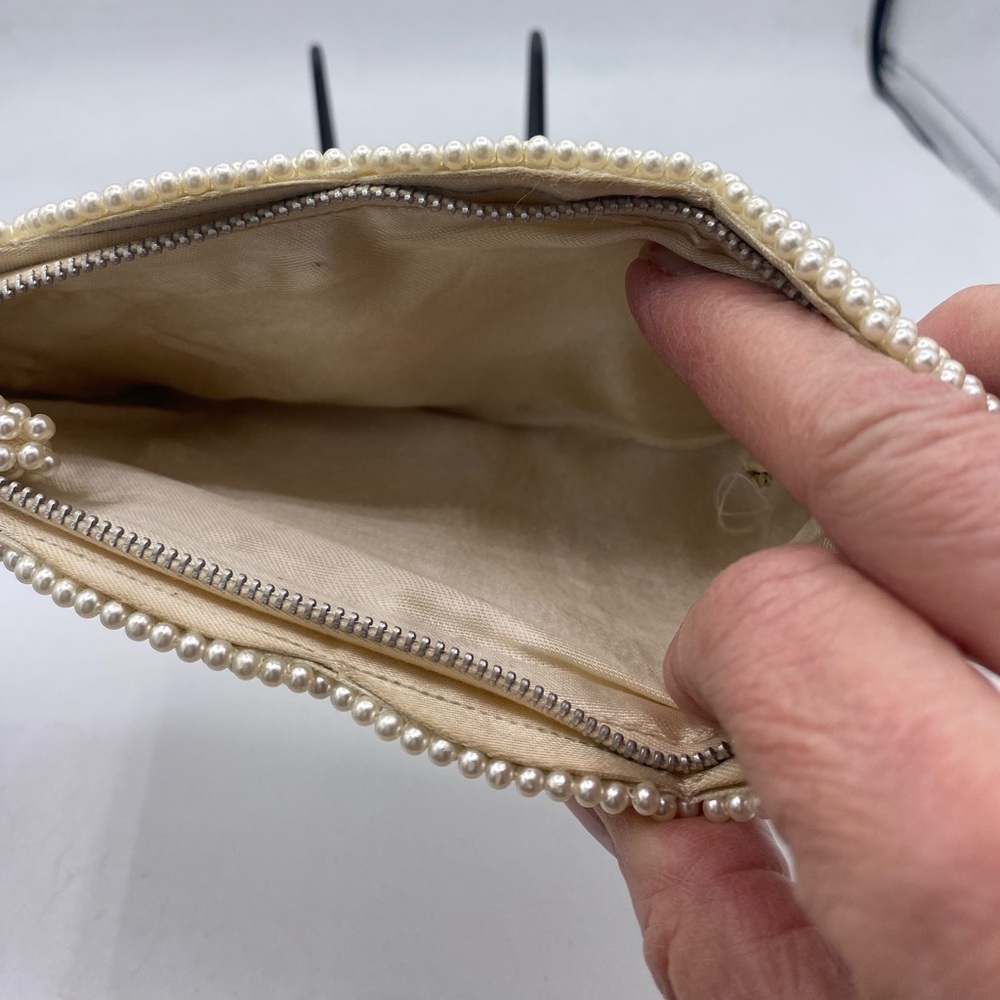 Vintage Cream Faux pearl Beaded Clutch/Purse Made In Japan iPhone 11 Fits in bag - Picture 5 of 11